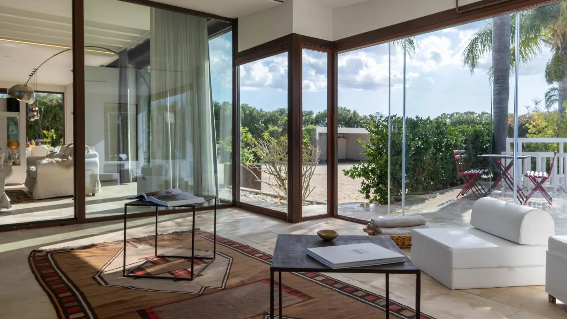 Isola Country House - Villa By The Beach 普利米里欧