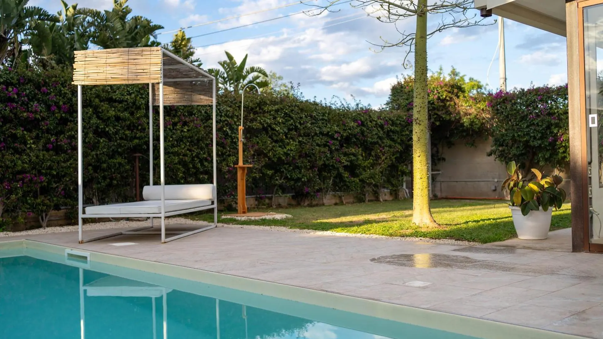 Isola Country House - Villa By The Beach 普利米里欧